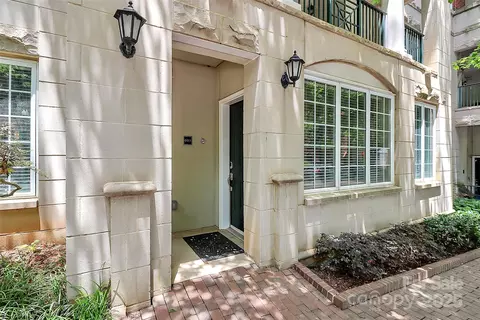 300 W 5th 003 St #003, Charlotte, NC 28202