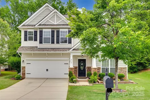 424 Castlebury Ct, Clover, SC 29710