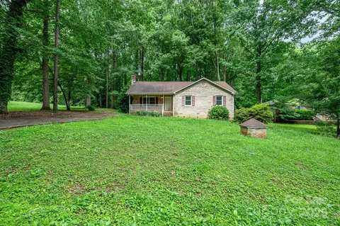 1802 Deer St, Charlotte, NC 28214