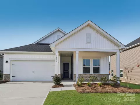 2119 Rolling Hills Ct, Stanley, NC 28164