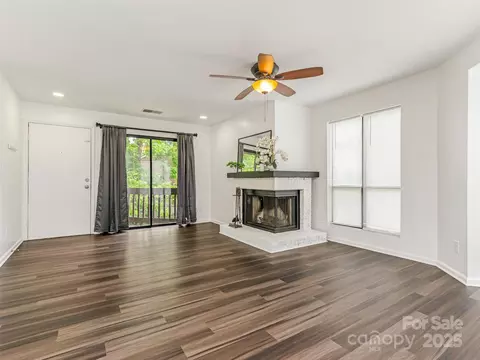 8183 Cedar Glen Dr, Charlotte, NC 28212