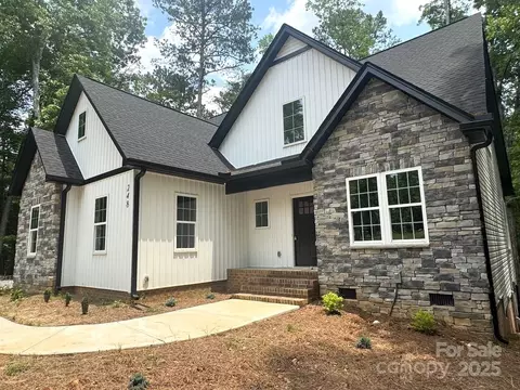 248 Pioneer Dr, Mount Gilead, NC 27306