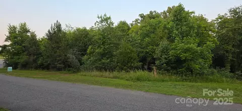 Sandtrap Drive, Statesville, NC 28677