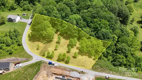 280 Split Pine Cv, Clyde, NC 28721 photo 2