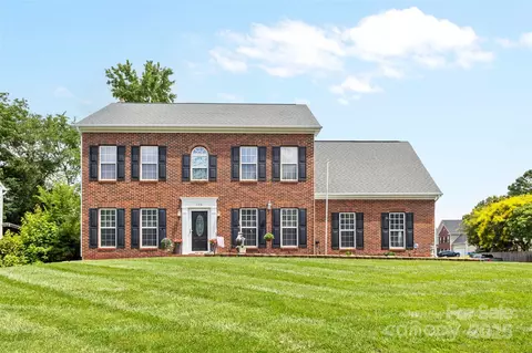 126 Rocky Trail Ct, Fort Mill, SC 29715