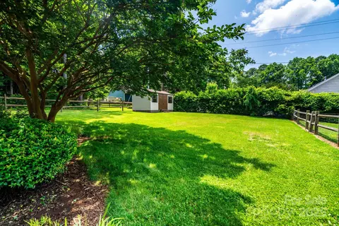 Exterior - 2209 Cardinal Loop, Stanley, NC 28164 photo 6 of 8