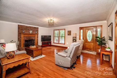 Living - 2209 Cardinal Loop, Stanley, NC 28164 photo 2 of 4