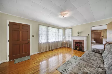 Living - 2084 Old Evans Cir, Lancaster, SC 29720 photo 1 of 5