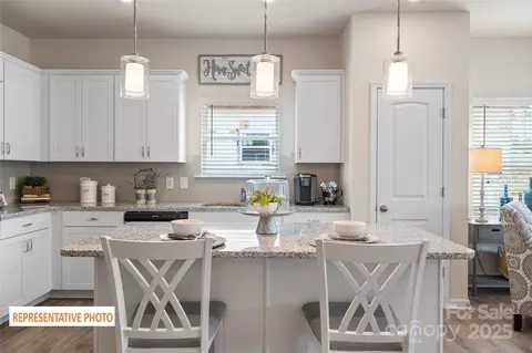 Kitchen - 523 Hullview Vis, Monroe, NC 28110 photo 3 of 4