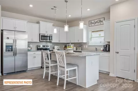 Kitchen - 523 Hullview Vis, Monroe, NC 28110 photo 4 of 4