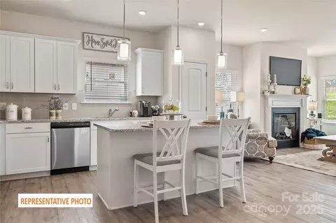 Kitchen - 523 Hullview Vis, Monroe, NC 28110 photo 2 of 4