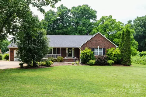 400 Majolica Rd, Salisbury, NC 28147