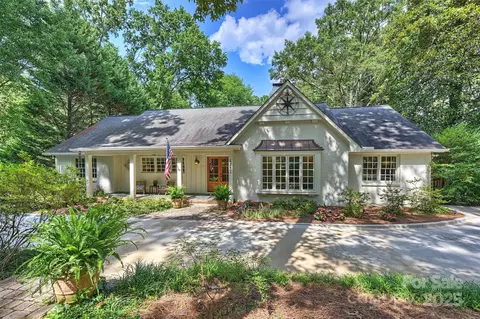 6741 Folger Dr, Charlotte, NC 28270