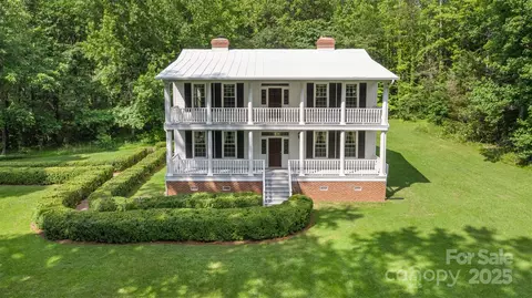 704 Little Creek Dr, Kings Mountain, NC 28086