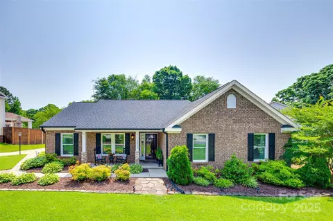 12311 Bentcreek Ln, Matthews, NC 28105