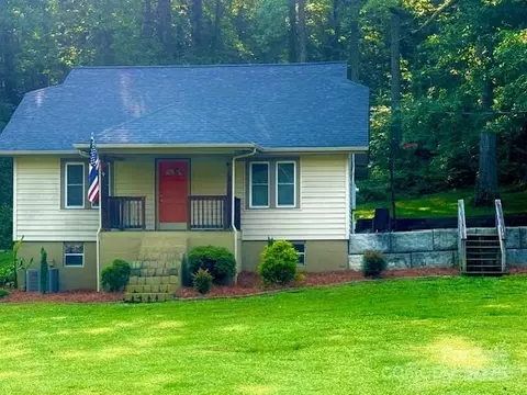 149 Poplar W Dr W, Marion, NC 28752
