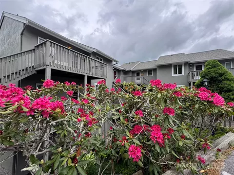 367 Skyleaf D-5 Dr #D-5, Sugar Mountain, NC 28604