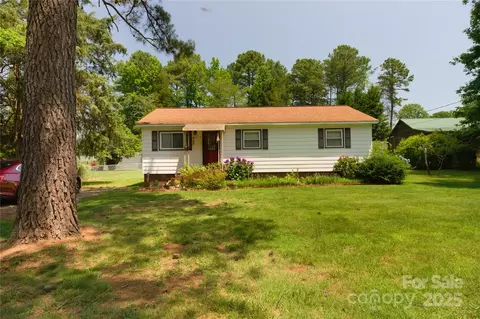 252 Chuckwood Rd, Mooresville, NC 28117