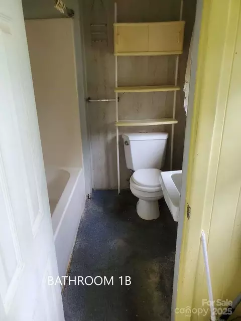 Bath - 106 Pine St, Morganton, NC 28655 photo 1 of 1