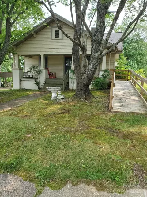 Exterior - 106 Pine St, Morganton, NC 28655 photo 2 of 7