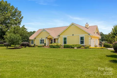 205 Harwell Rd, Mooresville, NC 28117