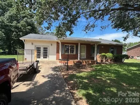1616 Lazenby 17 St #17, Newton, NC 28658