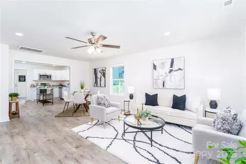 810 W Raleigh Ave, Statesville, NC 28677