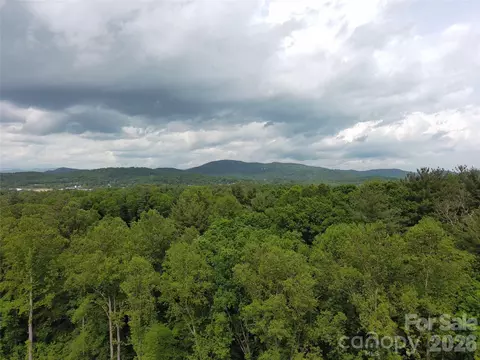 Northview Drive, Hendersonville, NC 28791