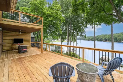 6719 Love Point Rd, Denver, NC 28037