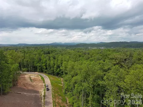 Northview Drive, Hendersonville, NC 28791