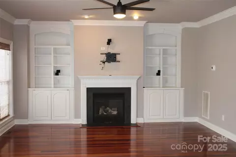 Living - 19834 Davidson Concord Rd, Davidson, NC 28036 photo 1 of 3
