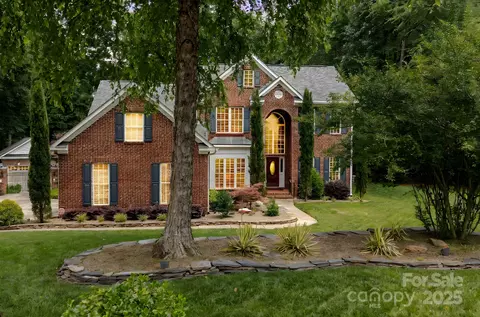 2031 Brook View Ct, Matthews, NC 28104