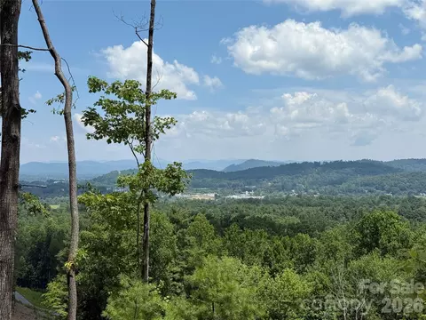 Northview Drive, Hendersonville, NC 28791