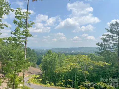 Northview Drive, Hendersonville, NC 28791