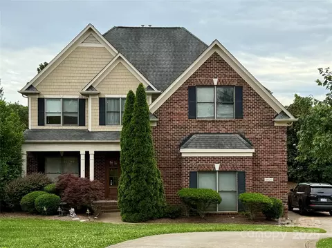 8620 Rolling Fields Rd, Charlotte, NC 28227