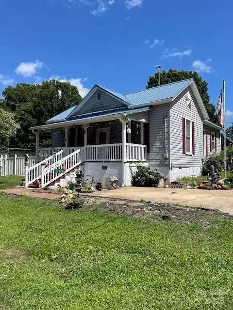 15 Rose St, York, SC 29745