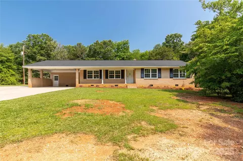 Exterior - 279 Bailey Rd, Lancaster, SC 29720 photo 2 of 6
