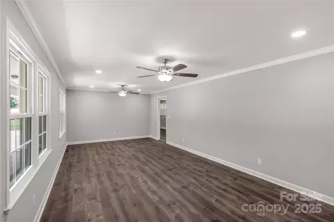 Living - 279 Bailey Rd, Lancaster, SC 29720 photo 1 of 8
