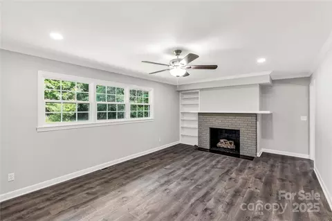 Living - 279 Bailey Rd, Lancaster, SC 29720 photo 7 of 8