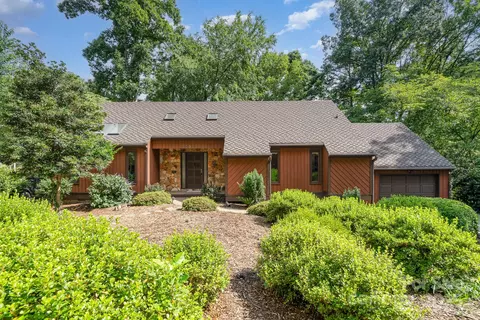 1601 Wandering Way Dr, Charlotte, NC 28226