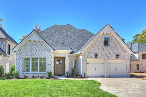 1215 Royal Prince Ct, Charlotte, NC 28211