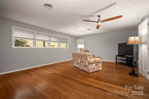 Living - 44 Jervey 3a Rd #3A, Tryon, NC 28782 photo 4 of 4
