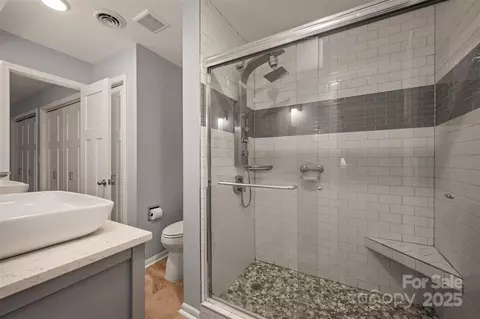 Bath - 44 Jervey 3a Rd #3A, Tryon, NC 28782 photo 2 of 3