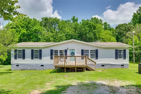 284 Cedar Grove Rd, Clover, SC 29710