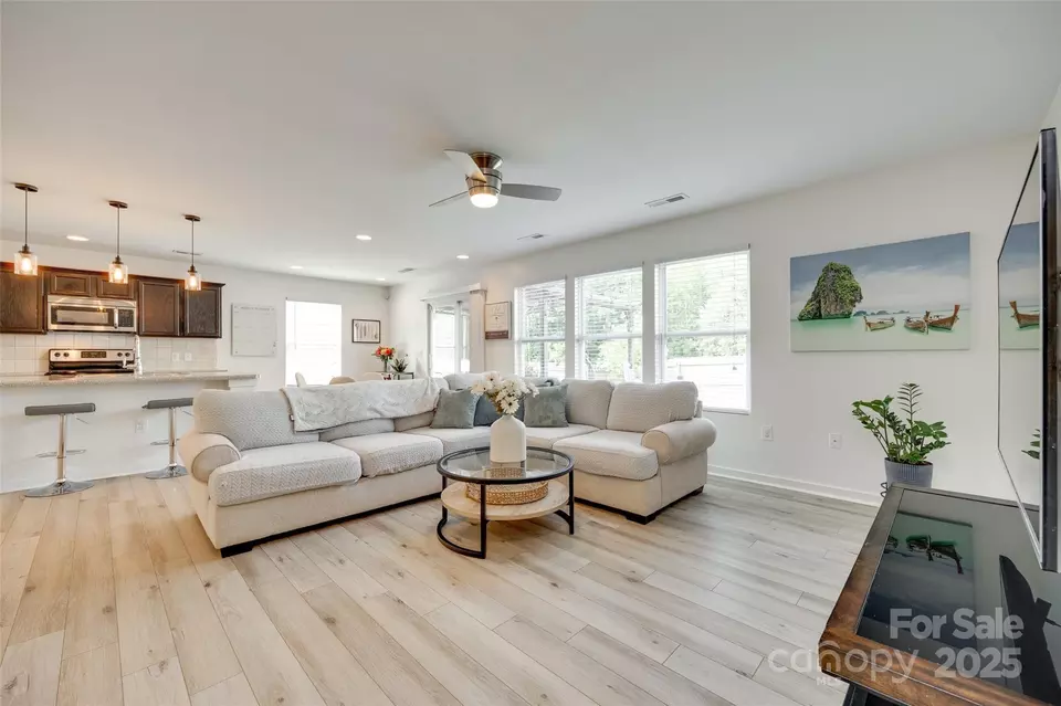 Living - 5228 Tomsie Efird Ln, Charlotte, NC 28269 photo 2 of 2