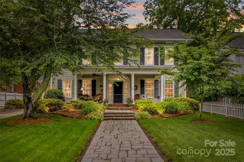117 N Mulberry St, Statesville, NC 28677