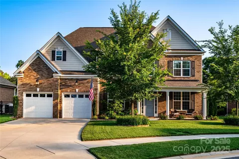 159 Holly Ridge Dr, Mooresville, NC 28115