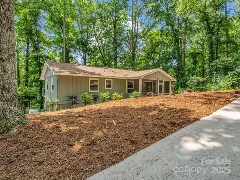 195 White Pine Dr, Lake Lure, NC 28746
