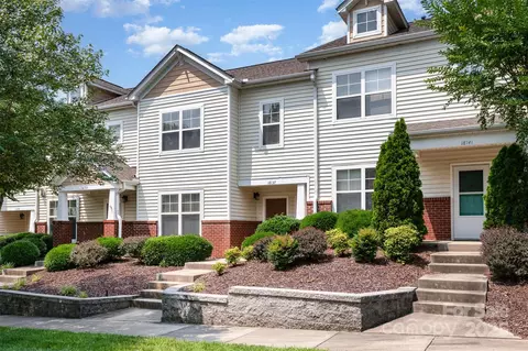 18137 Amberwood Glen Dr, Cornelius, NC 28031