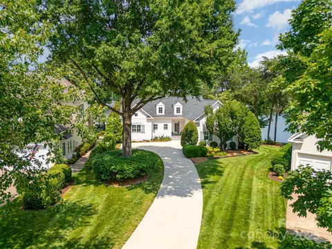 17719 Springwinds Dr, Cornelius, NC 28031